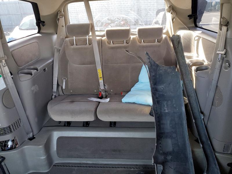 74264405 :رقم المزاد ، 5TDKK4CC8AS337076 vin ، 2010 Toyota Sienna مزاد بيع