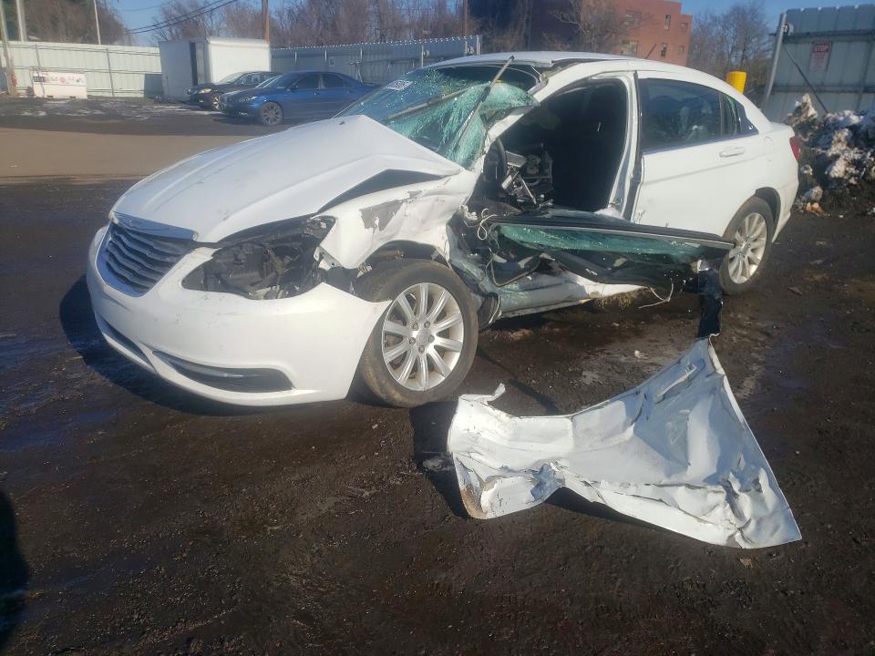 2013 Chrysler 200 მანქანა იყიდება აუქციონზე, vin: 1C3CCBBB5DN550628, აუქციონის ნომერი: 74005085