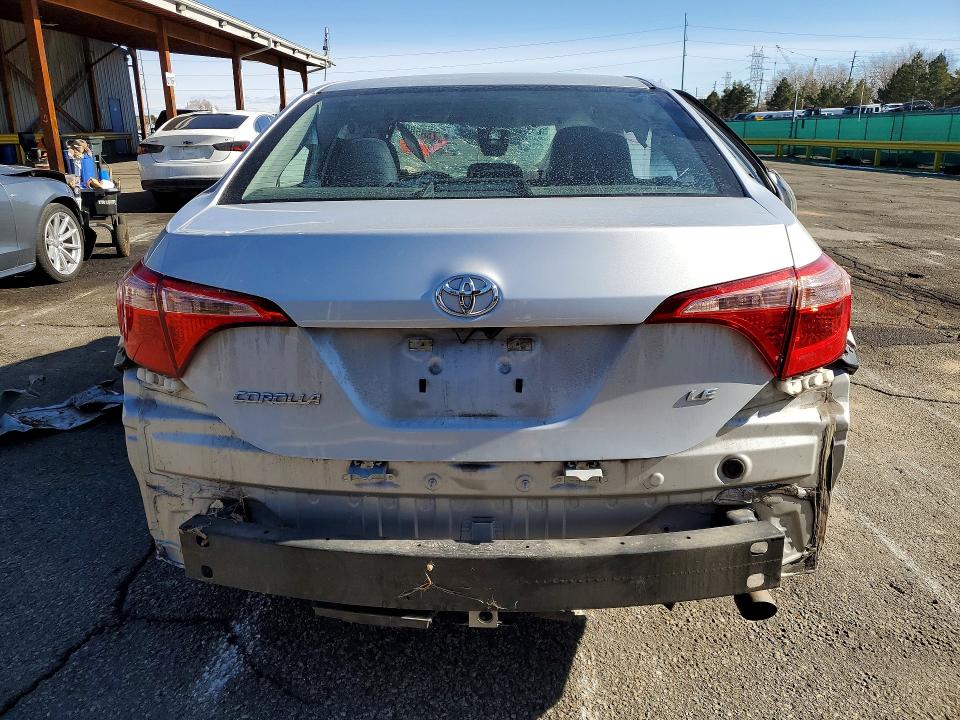 75658995 :رقم المزاد ، 5YFBURHEXJP754175 vin ، 2018 Toyota Corolla مزاد بيع