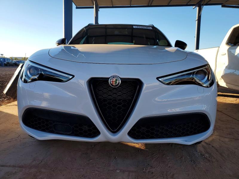 72436985 :رقم المزاد ، ZASPAKBNXN7D47809 vin ، 2022 Alfa Romeo Stelvio مزاد بيع
