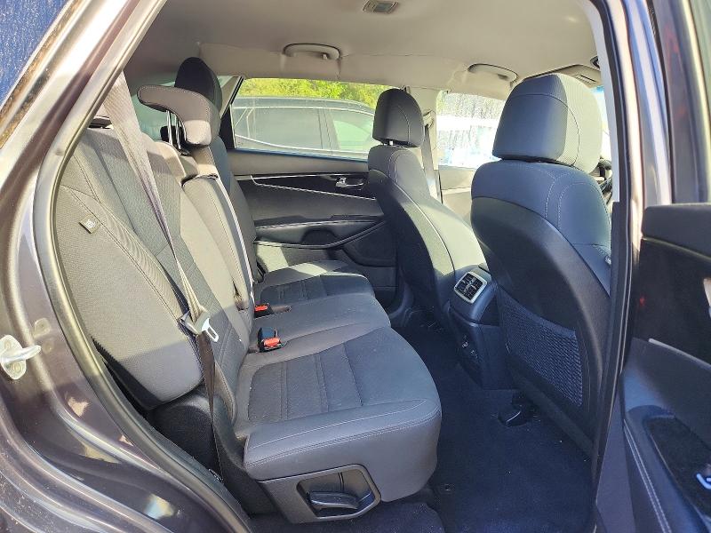98630225 :رقم المزاد ، 5XYPG4A38HG321641 vin ، 2017 Kia Sorento مزاد بيع