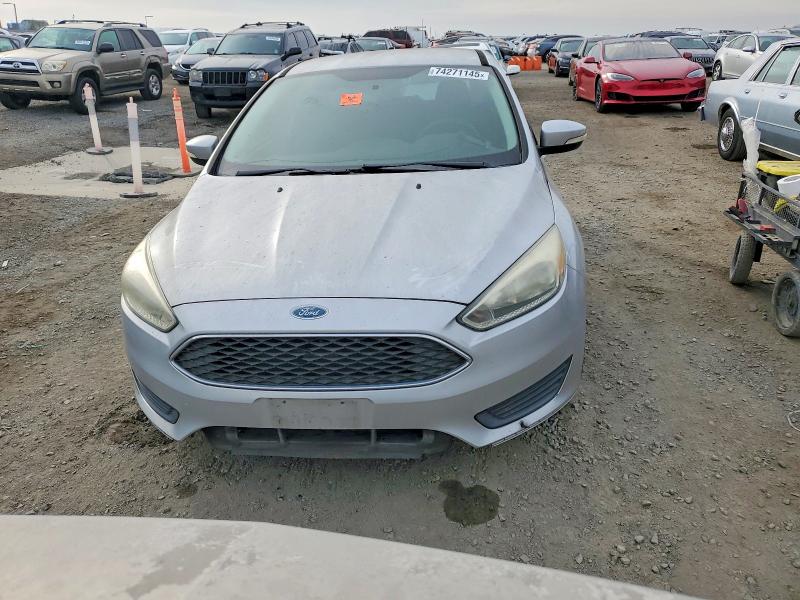 2015 Ford Focus Se მანქანა იყიდება აუქციონზე, vin: 1FADP3K28FL244893, აუქციონის ნომერი: 74271145