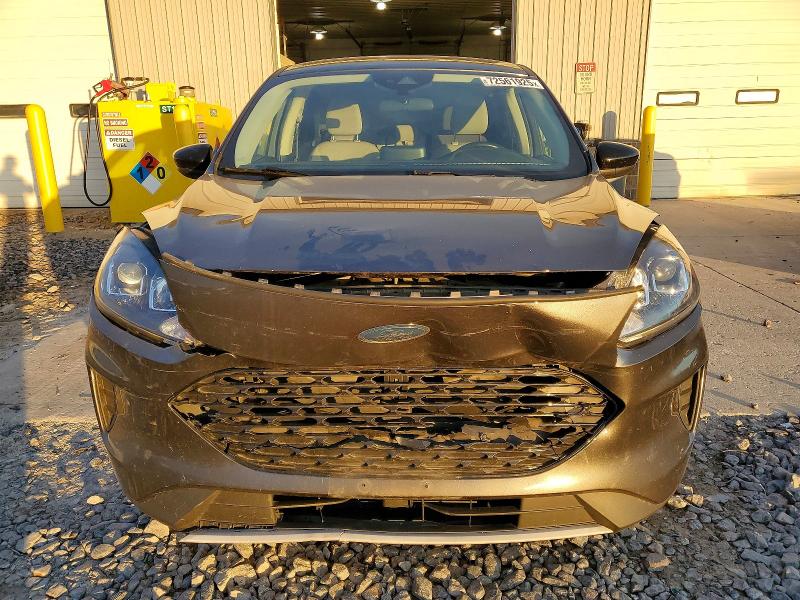 Продажа на аукционе авто 2020 Ford Escape, vin: 1FMCU0BZ2LUB13695, номер лота: 72561925