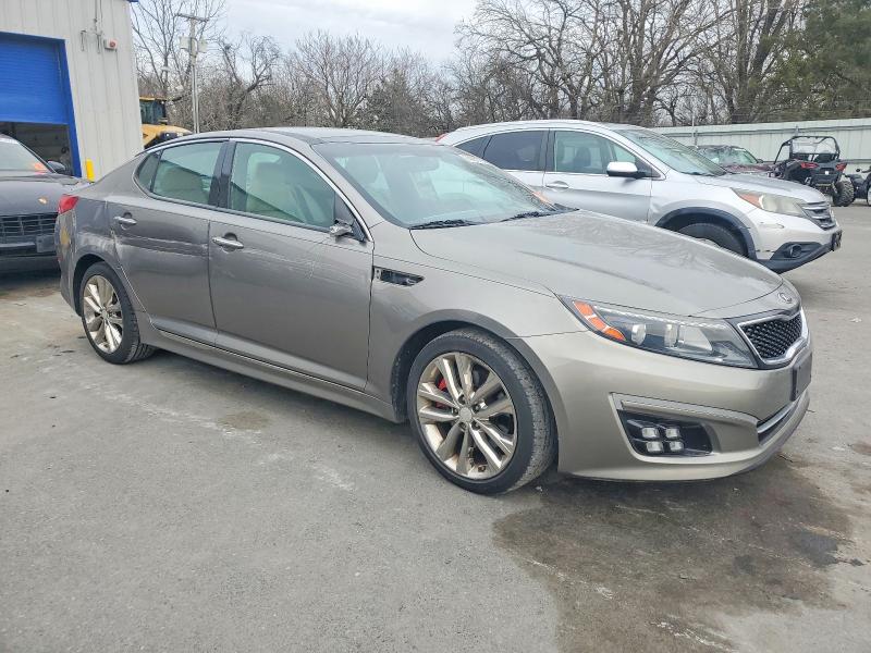 2015 Kia Optima მანქანა იყიდება აუქციონზე, vin: 5XXGR4A66FG369340, აუქციონის ნომერი: 74361785