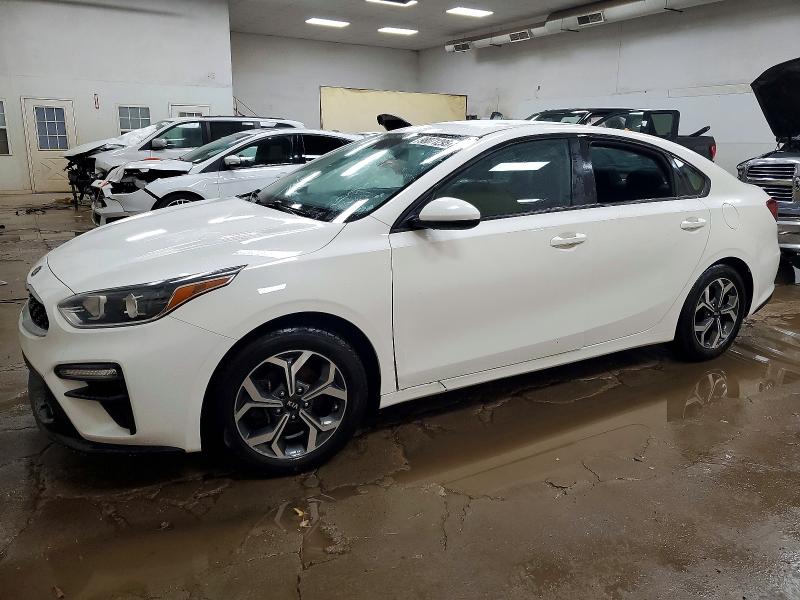 2019 Kia Forte მანქანა იყიდება აუქციონზე, vin: 3KPF24AD7KE075740, აუქციონის ნომერი: 98071295