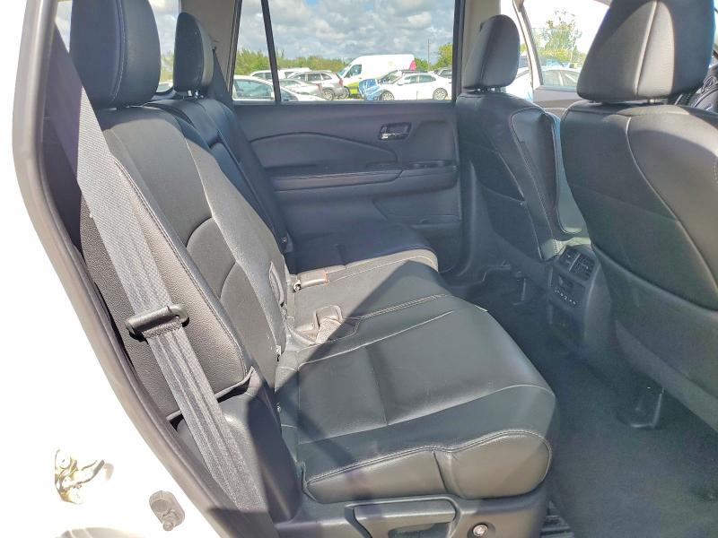 Продажа на аукционе авто 2017 Honda Pilot, vin: 5FNYF6H56HB062830, номер лота: 72116955