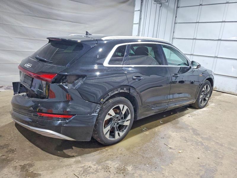Продаж на аукціоні авто 2021 Audi E-tron, vin: WA1AAAGE4MB006090, номер лоту: 99001405