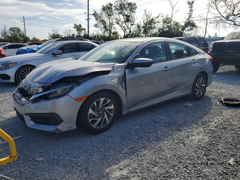 98045155 :رقم المزاد ، 19XFC2F76JE029657 vin ، 2018 Honda Civic مزاد بيع