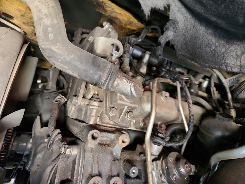 99655645 :رقم المزاد ، JL6BPH1A9FK000822 vin ، 2015 Mitsubishi Fe Fec72w مزاد بيع