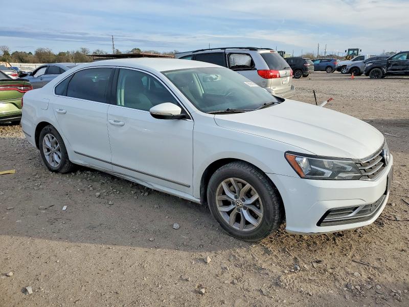 Auction sale of the 2016 Volkswagen Passat, vin: 1VWAT7A35GC035734, lot number: 98956355