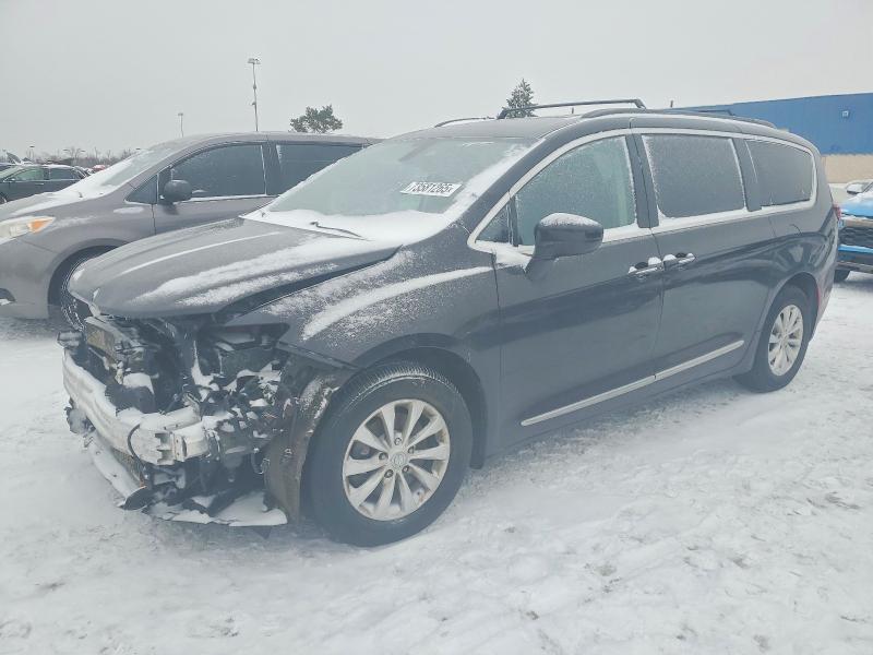 Продаж на аукціоні авто 2017 Chrysler Pacifica, vin: 2C4RC1BG6HR569130, номер лоту: 73581265
