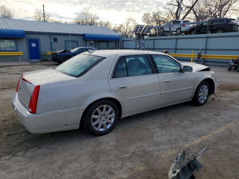 2010 Cadillac Dts მანქანა იყიდება აუქციონზე, vin: 1G6KH5EY7AU131954, აუქციონის ნომერი: 99414705