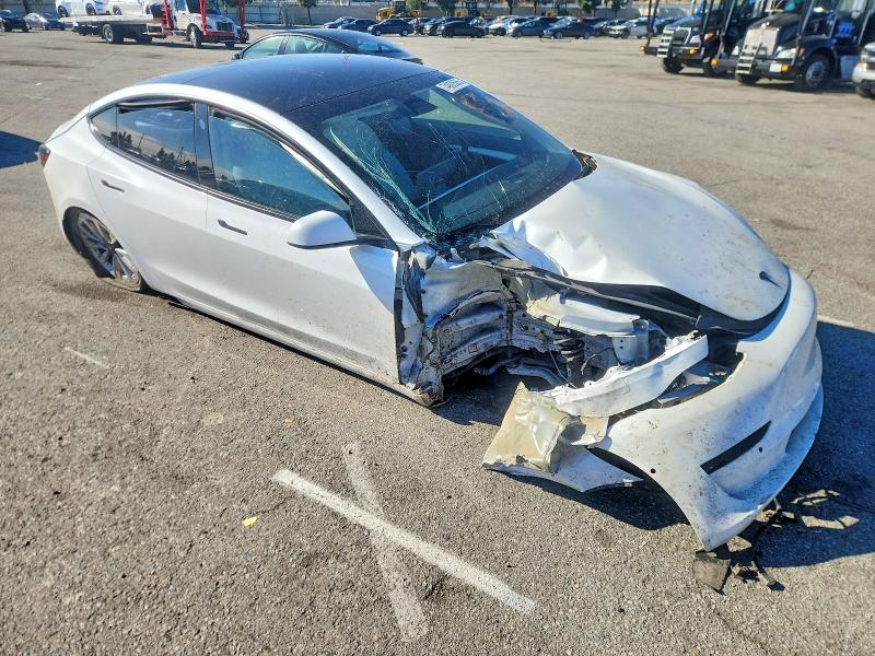 Продажа на аукционе авто 2022 Tesla Model 3, vin: 5YJ3E1EBXNF137857, номер лота: 74900565