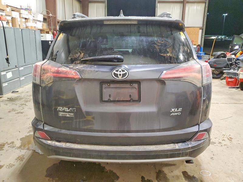 Продаж на аукціоні авто 2017 Toyota Rav4, vin: 2T3RFREV8HW609696, номер лоту: 99908455