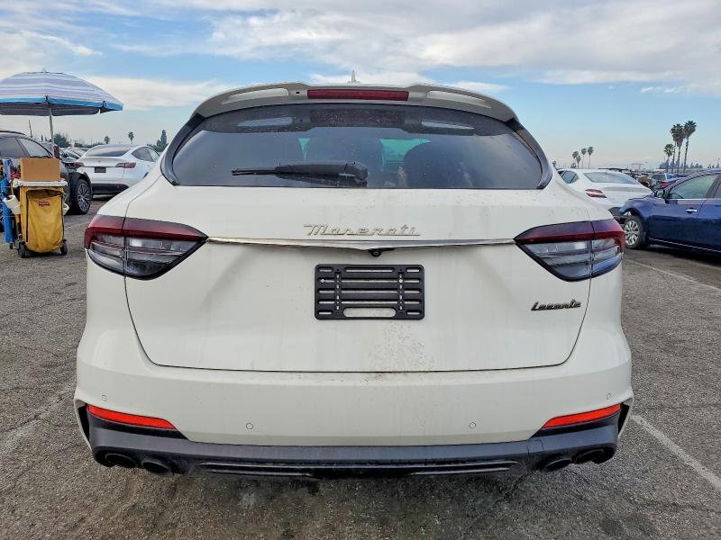 74483085 :رقم المزاد ، ZN661YUM2PX411502 vin ، 2023 Maserati Levante مزاد بيع