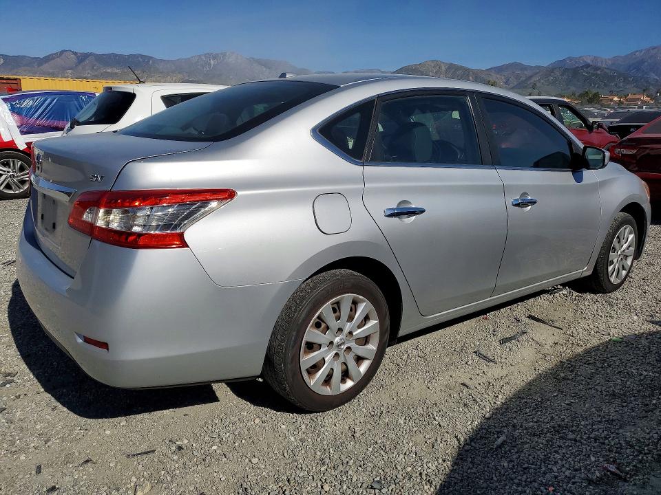 2015 Nissan Sentra S მანქანა იყიდება აუქციონზე, vin: 3N1AB7AP5FY356268, აუქციონის ნომერი: 75212755
