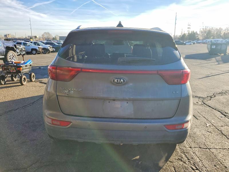 98369515 :رقم المزاد ، KNDPNCAC3H7082657 vin ، 2017 Kia Sportage E مزاد بيع