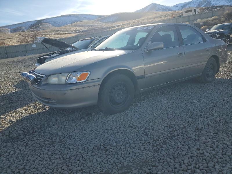99924385 :رقم المزاد ، 4T1BG22KXYU708691 vin ، 2000 Toyota Camry مزاد بيع