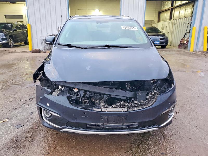 99480825 :رقم المزاد ، KNDME5C12H6271980 vin ، 2017 Kia Sedona مزاد بيع