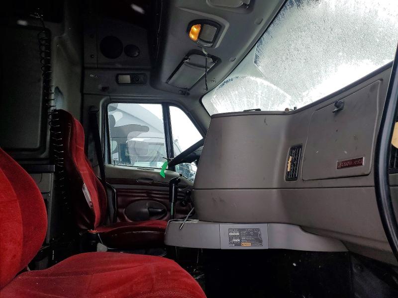 Продажа на аукционе авто 2009 Kenworth T2000, vin: 1XKTDB9X89J229728, номер лота: 72472015