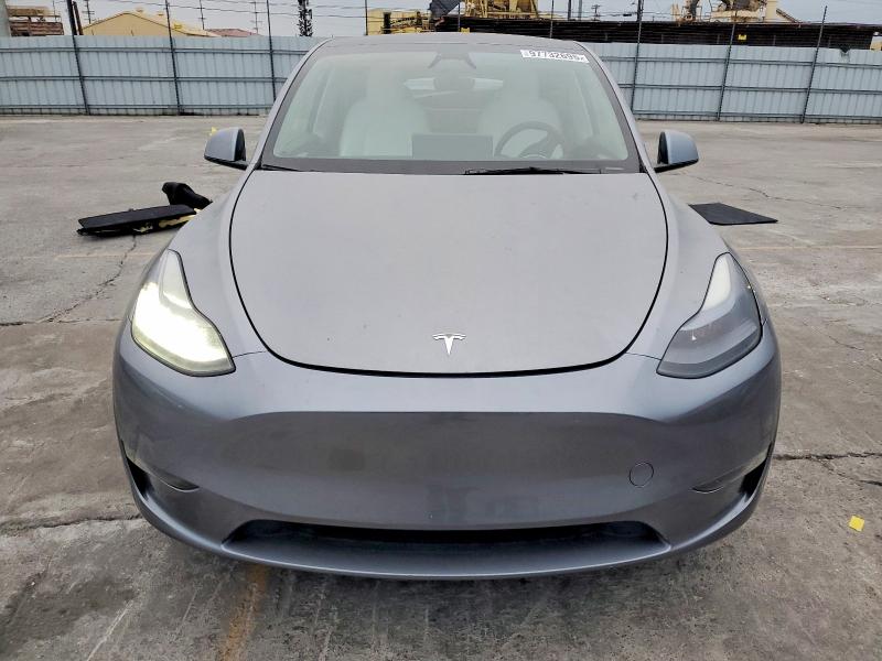 97732695 :رقم المزاد ، 7SAYGDEE1SF287088 vin ، 2025 Tesla Model Y مزاد بيع