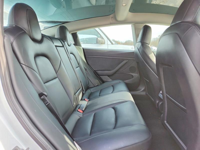 73897785 :رقم المزاد ، 5YJ3E1EB2NF240738 vin ، 2022 Tesla Model 3 مزاد بيع