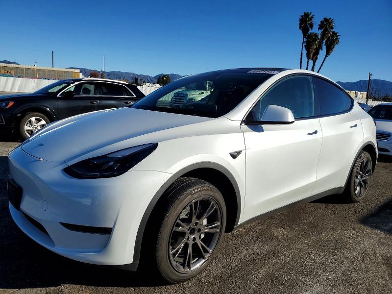 98606095 :رقم المزاد ، 7SAYGDED2SF319604 vin ، 2025 Tesla Model Y مزاد بيع