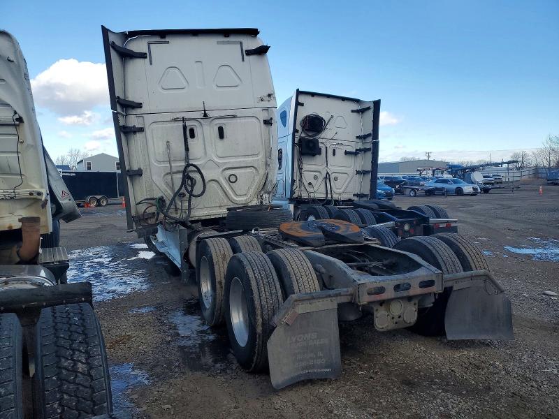 Продажа на аукционе авто 2020 Freigliner Cascadia 126, vin: 3AKJHHDR4LSLH7446, номер лота: 72641435