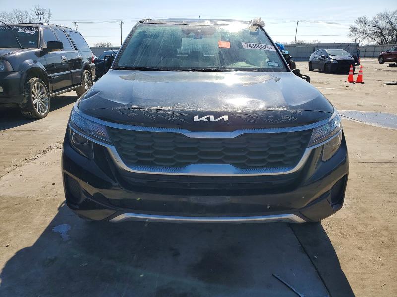 2023 Kia Seltos მანქანა იყიდება აუქციონზე, vin: KNDEPCAA2P7456688, აუქციონის ნომერი: 74866075