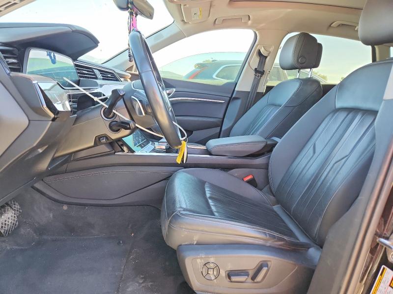 Продажа на аукционе авто 2019 Audi E-tron, vin: WA1LAAGE9KB024428, номер лота: 75000045