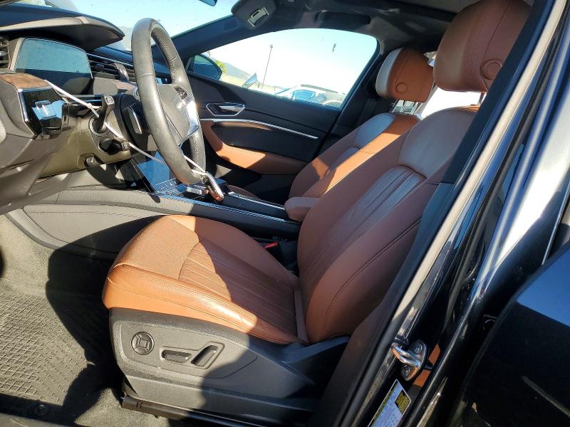 2022 Audi E-tron მანქანა იყიდება აუქციონზე, vin: WA1LAAGE7NB014081, აუქციონის ნომერი: 75254765