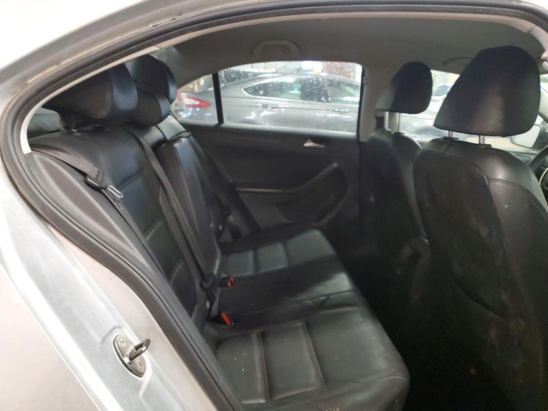 73915385 :رقم المزاد ، 3VWD17AJXEM246277 vin ، 2014 Volkswagen Jetta مزاد بيع