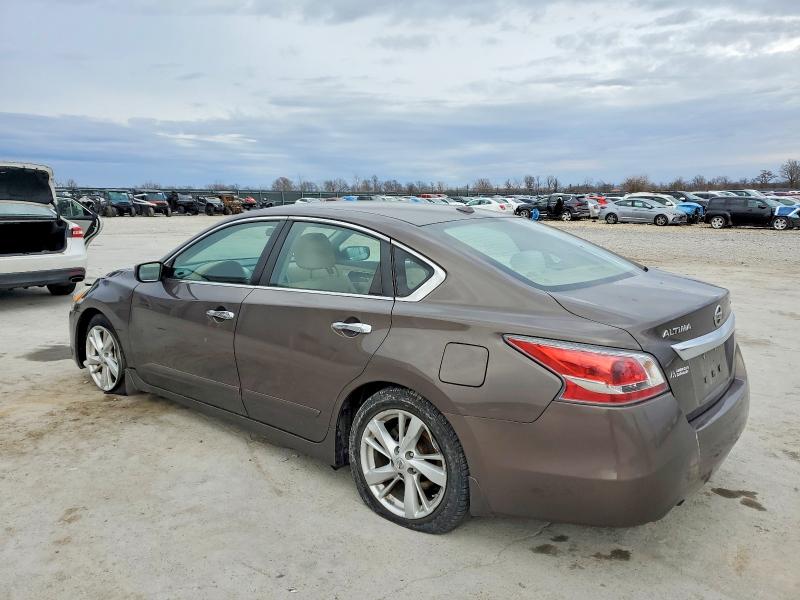 2015 Nissan Altima მანქანა იყიდება აუქციონზე, vin: 1N4AL3AP3FC112992, აუქციონის ნომერი: 72879495