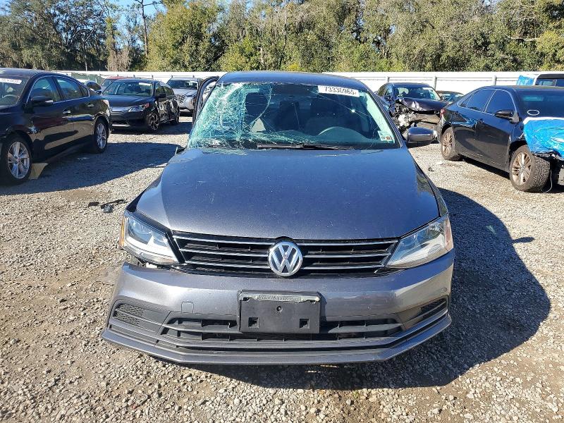 73330965 :رقم المزاد ، 3VW2B7AJ0HM392258 vin ، 2017 Volkswagen Jetta مزاد بيع