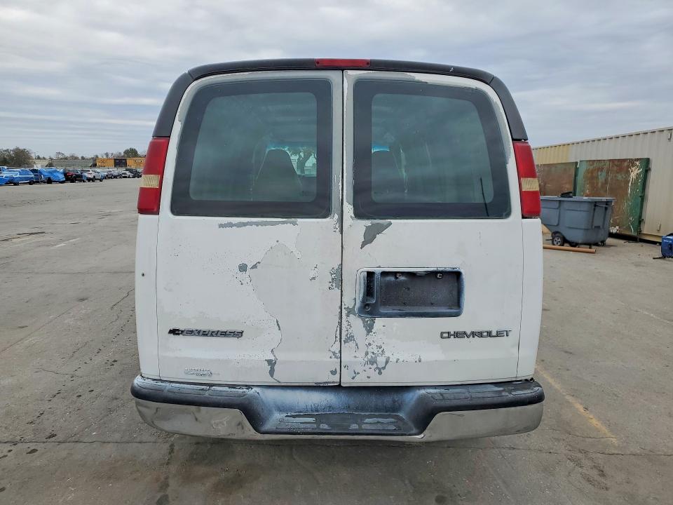 2004 Chevrolet Express G1500 მანქანა იყიდება აუქციონზე, vin: 1GCFG15X041162860, აუქციონის ნომერი: 74884695