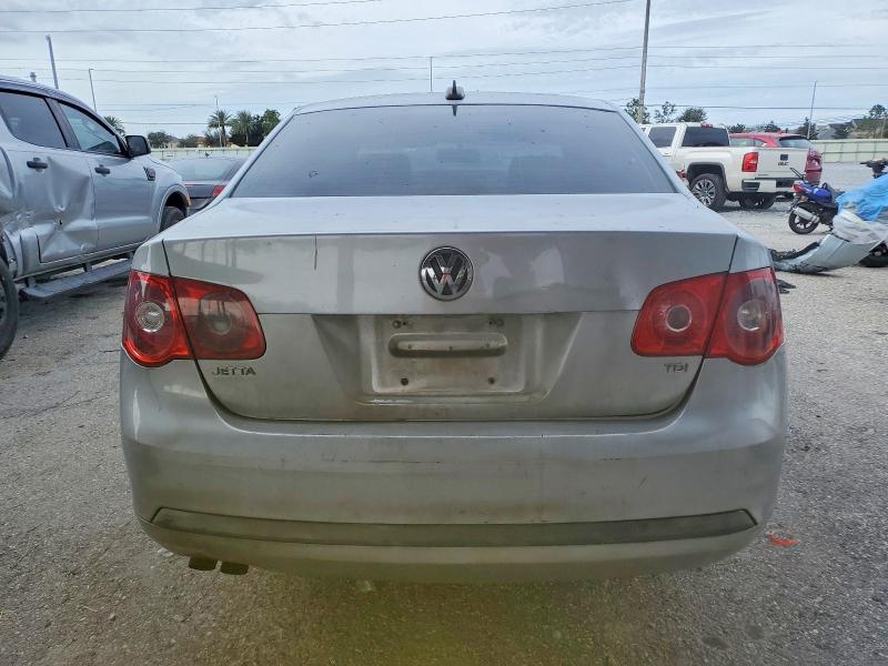 96489915 :رقم المزاد ، 3VWDT71KX6M782148 vin ، 2006 Volkswagen Jetta مزاد بيع