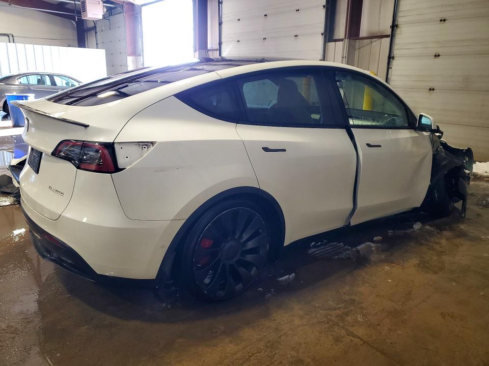 75077735 :رقم المزاد ، 7SAYGDEFXNF551518 vin ، 2022 Tesla Model Y مزاد بيع