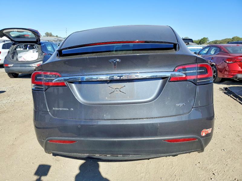 2017 Tesla Model X მანქანა იყიდება აუქციონზე, vin: 5YJXCBE28HF054655, აუქციონის ნომერი: 73262335