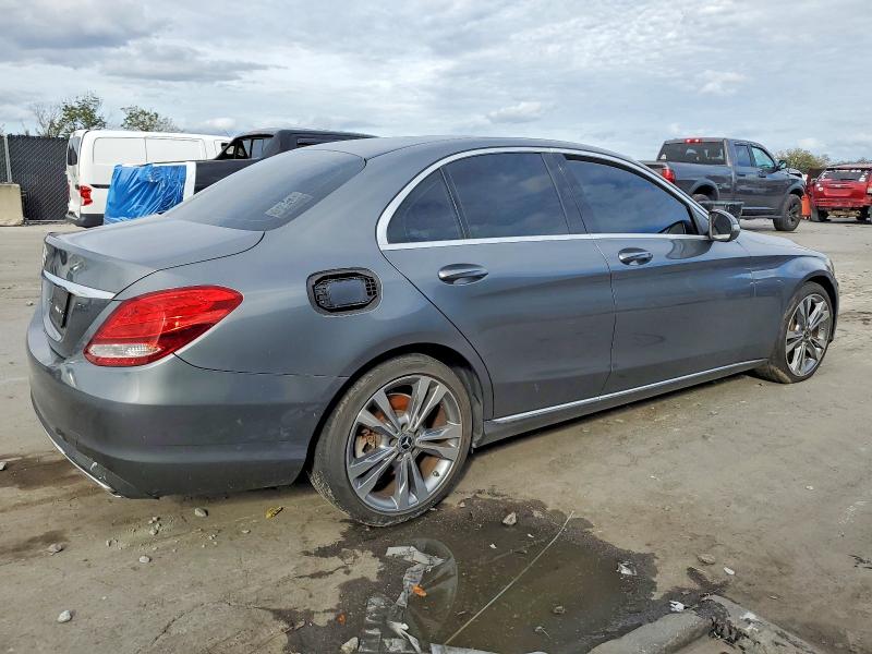 Продаж на аукціоні авто 2018 Mercedes-benz C 300, vin: 55SWF4JB2JU247103, номер лоту: 73556625