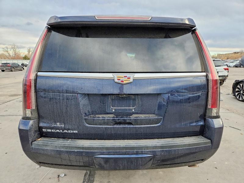 99318215 :رقم المزاد ، 1GYS4CKJ4JR230412 vin ، 2018 Cadillac Escalade P مزاد بيع