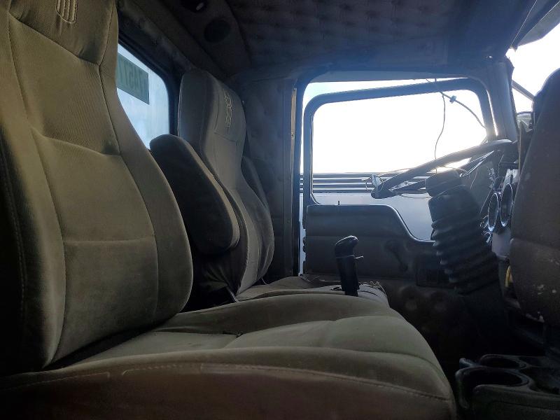 Продажа на аукционе авто 2001 Kenworth Construction, vin: 1XKWDB9X31J881917, номер лота: 74577675