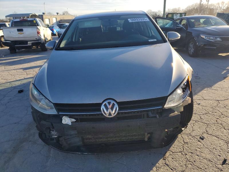 98893555 :رقم المزاد ، 3VW217AU0HM037040 vin ، 2017 Volkswagen Golf مزاد بيع