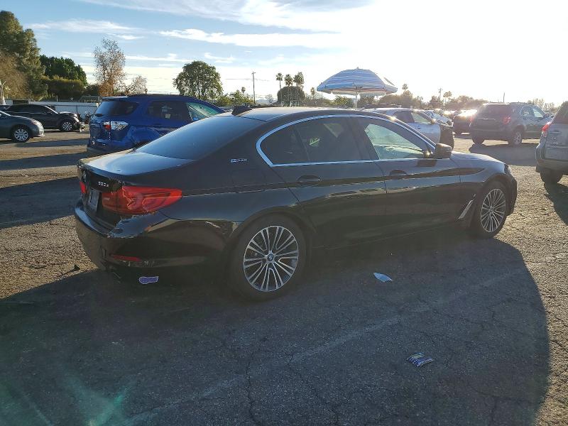 73050535 :رقم المزاد ، WBAJA9C5XKB392700 vin ، 2019 Bmw 530e مزاد بيع