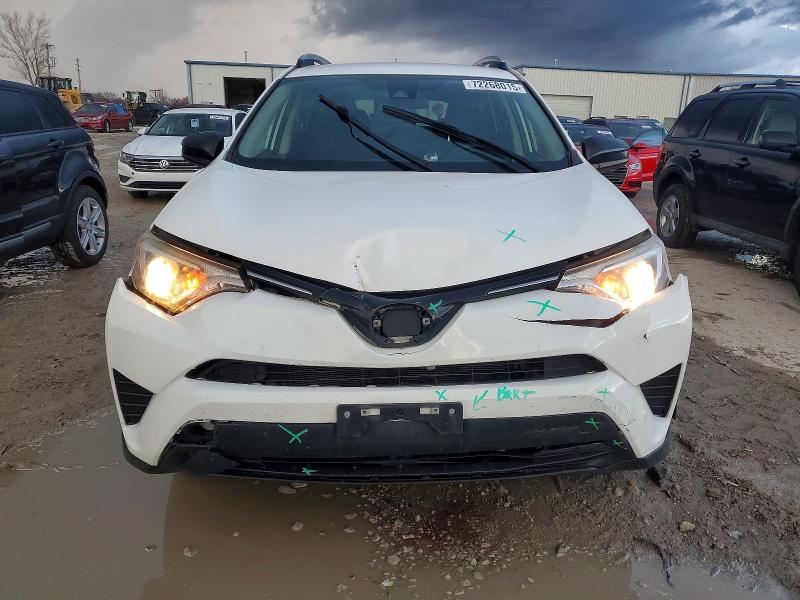 Продажа на аукционе авто 2017 Toyota Rav4, vin: JTMBFREV5HJ123590, номер лота: 72268015