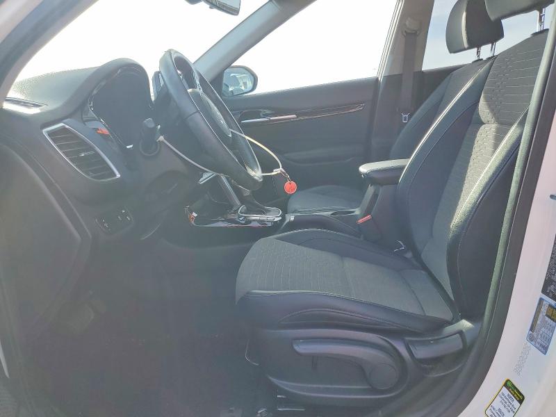 2023 Kia Seltos მანქანა იყიდება აუქციონზე, vin: KNDEUCAA9P7443378, აუქციონის ნომერი: 98474305