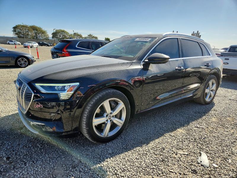 Продажа на аукционе авто 2019 Audi E-tron, vin: WA1LAAGE9KB024428, номер лота: 75000045