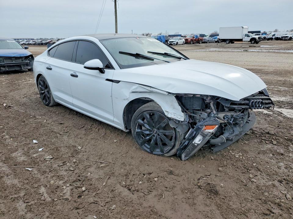 75500565 :رقم المزاد ، WAUBNCF52JA057727 vin ، 2018 Audi A5 مزاد بيع
