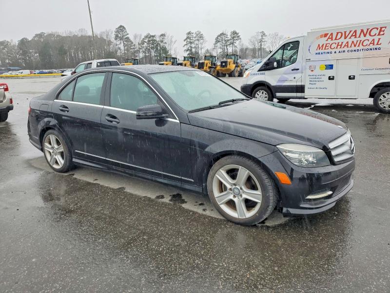 98755415 :رقم المزاد ، WDDGF5EB7BA451935 vin ، 2011 Mercedes-benz C مزاد بيع