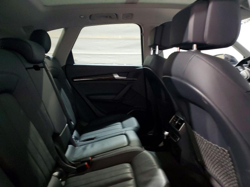 98940295 :رقم المزاد ، WA1CNAFY6J2141916 vin ، 2018 Audi Q5 مزاد بيع