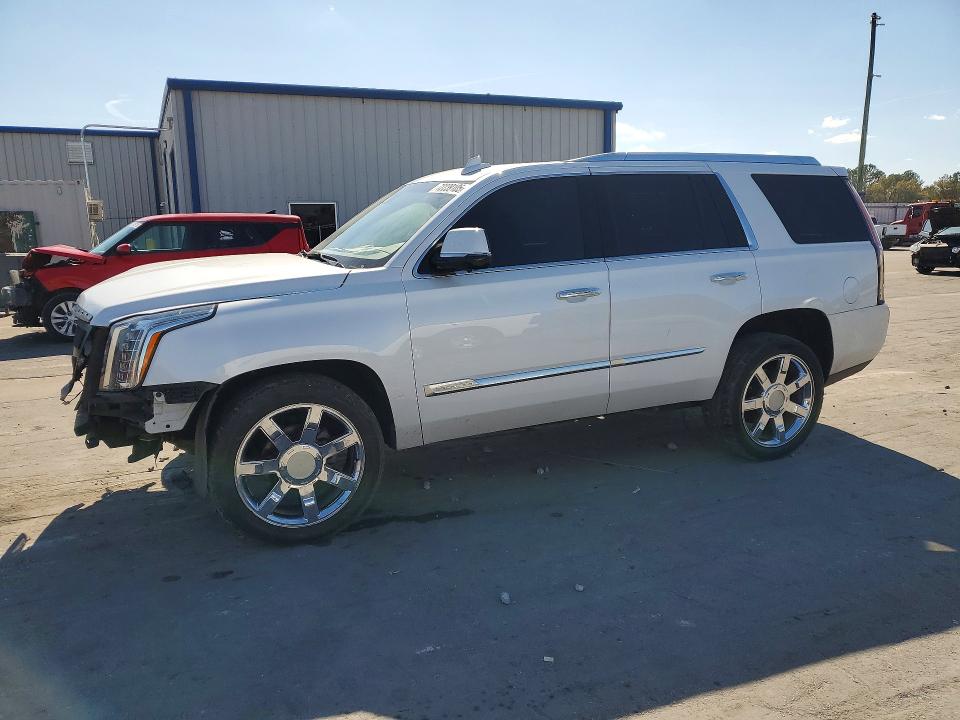 2016 Cadillac Escalade P მანქანა იყიდება აუქციონზე, vin: 1GYS4CKJ1GR353982, აუქციონის ნომერი: 72239105